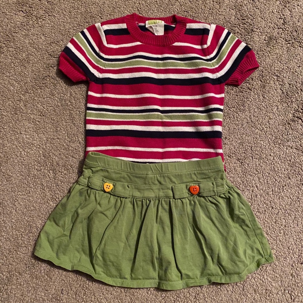 Crazy 8 sweater & skirt / skort size xs / 4